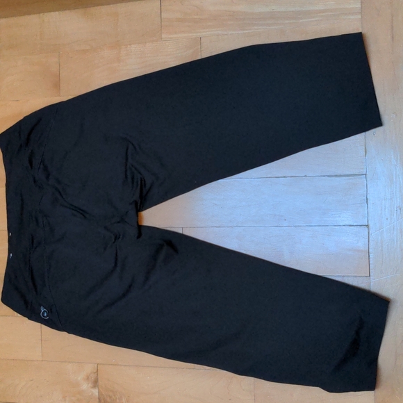 PUMA capris pants for women - Picture 5 of 8